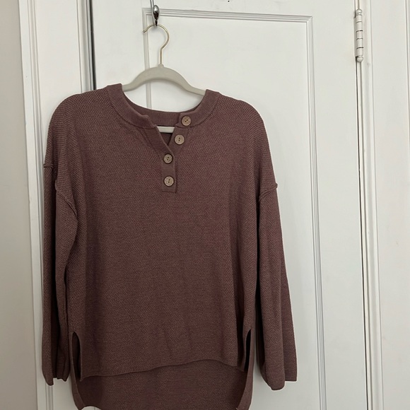 Sweater - Picture 1 of 3